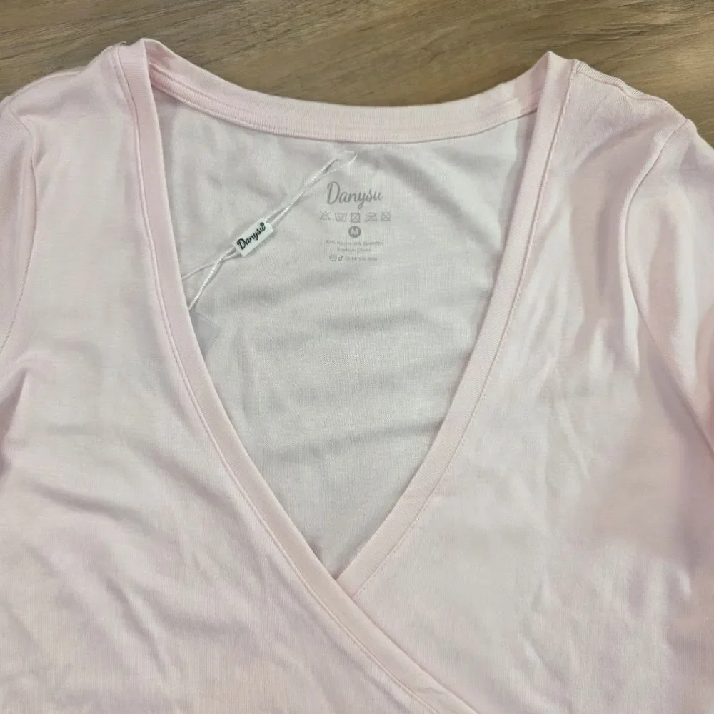 ☔️🔸️🅰️NWT Pink Reversible Crisscross Tie Long Sleeve Top Medium